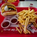 미국내 선호도 1위 햄버거 In-N-Out Burger 이미지