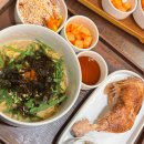 옥면가 논현점 : 줄서는 식당 _ 닭다리와 옥수수면