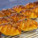 건대지하철약국 | 건대 빵집 릴리 베이커리 소금빵 마늘빵 맛집 / 메뉴 가격 내돈내산