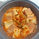 추운날은 부대찌개 맛나는 김치찌개루.. 이미지