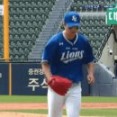 KBO 삼성 투수 최채흥 : 아 맞다 내 로진백.gif 이미지