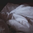 잠이 안오는 이유와 불면증 극복하는 법 이미지