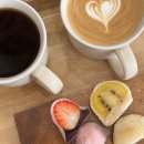 딸기나라 | 수원 생과일 딸기모찌 모찌나라 카페 후기