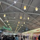 국제선청사 1층 입국장 중앙 | 진에어 / 김해공항 → 신치토세공항 / ATM 출금 / JR 신치토세-삿포로 / 아동 Kitaca카드