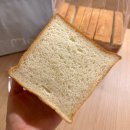 삼성역 빵집: 쫄깃한 식빵과 겉바속촉 스콘 맛집, 밀도 현대백화점 무역센터점