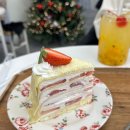 서현역 카페 &#39;올데이스위츠&#39; :: 동네주민 선정 디저트 존맛집.. 딸기 케이크는 선택 아닌 필수🍓
