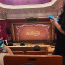 웃는얼굴아트센터 도서실 | 뮤지컬 레드북 2025 후기 MD 포토존 :: 민경아 송원근...한보라 원종환 장재웅 251011 @유니버설아트센터