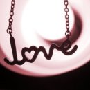 흐르는 강물을 바라 이미지