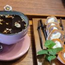 빨간 시골집 이미지