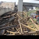 태국 방콕 : 방치된 고가철도 건설 구조물 붕괴 이미지