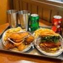 그린팜마트(군자점) | 군자역 맛집 육즙 가득 수제버거 버거보이 군자점 군자 야장 핫플