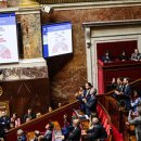 Après la chute du gouvernement Bayrou, le président de la République dans u 이미지