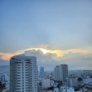 [나트랑 반달살기 브이로그 #감성주점] &#39;심야&#39; - 해피벌룬은 불법입니다..