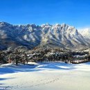 울산바위 설경 이미지