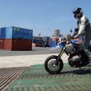 [무료나눔] [신품] BMW HP2 ENDURO 포크 프로텍터 한셋트(Lh,Rh) 이미지