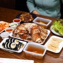 헐렁이왕족발 이미지