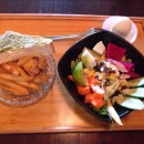 더퍼스트 호스텔 이미지