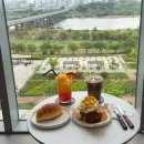 해피라움블루건너편 | 세종 대형 카페 대평동 에어포트327 리버뷰 카페