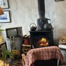 은빛 비치는 돌 이미지