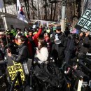 법원 앞 이미지