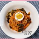 매콤새콤함이 착 감기는 맛~ 김치 비빔국수 이미지