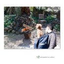 개를 품은 남자 이미지