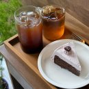 장전역 1번출구(1) | 부산대 카페 장전역 케이크 맛집 아리티