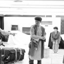 연극 <예외와 관습> 이미지