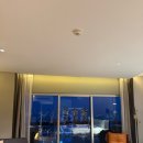 해피크리닝 | [싱가포르] 스위소텔 더 스탬포드 스위스 마리나베이 룸 후기 | 65층 라운지 조식&amp;해피아워 정리