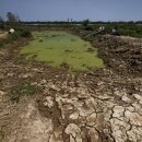 동굴식당 이미지