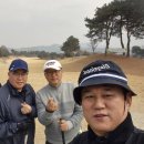 오랜만에 친구들과 옥과기안CC에 왔습니다.