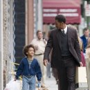 [영화이야기] 함께 보고 싶은 영화 한편, 행복을 찾아서 (2006, The Pursuit of Happyness) 이미지