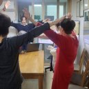 한신휴플러스(아)경로당 | 20251104_동작구 경로당 박경희 강사와 따뜻한 손끝에서 피어나는 협동의 순간마더방방 실버 레크리에이션