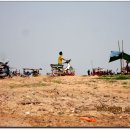 톤레 샵 호수(Tonle Sap Lake) (2013년 2월 8일) 이미지