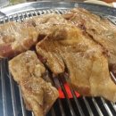 꿀꿀이 숯불구이 이미지