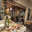 커피나무숲 | 늦게까지하는 신논현역 카페 썸띵어바웃커피 (디저트 종류 많음, 초코나무숲 음료 후기)