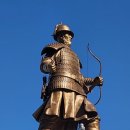 윤흥신장군 동상 이미지