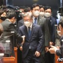 &#39;정권교체론&#39;이 &#39;정권재창출&#39; 압도하는데 이재명은 왜 尹·洪과 박빙일까 &#39;정권교체&#39; 표심, 野 향하는 건 아닐 수도 (여론조사 지표분석 이미지