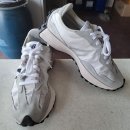 명품 청년 운동화 이미지