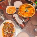 유스텔 | [경주 불국사 맛집] 불국사 근처 술집 ‘주오일장’,💡300인치 빔프로젝트가 있는 야외 포차,늦게까지...