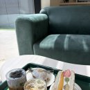 금산초등학교 | 카페 🫶인생 피스타치오 라떼 와 🍓🥭🍇과일 산도가 또 가고 싶은 김해 디저트 카페<로로>솔직 후기 (찐추천👍)