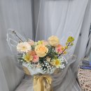 사랑스러운 봄을 담은 꽃다발