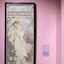 세븐일레븐 대전신성스타점 | 알폰스 무하 빛과 꿈 더현대 서울 전시 아르누보 시기에서 슬라브 서사시까지