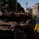 Six mois de guerre en Ukraine : de l'invasion éclair à l'usure 이미지