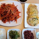 무침회와 비빔밥 이미지