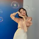 신현빈, 화보 촬영장 속 빛나는 미모…장겨울의 화려한 변신 이미지