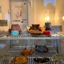 소문난 뽑기방 | 김해 봉리단길 카페 밤비공기｜버터떡 디저트 맛집 내돈내산 후기