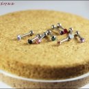 셀프피어싱 이미지