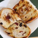 월넛커피 | 코스트코 가성비 신상 빵 추천 크랜베리월넛브레드 후기