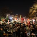 선거관리위원회 건물 앞 이미지